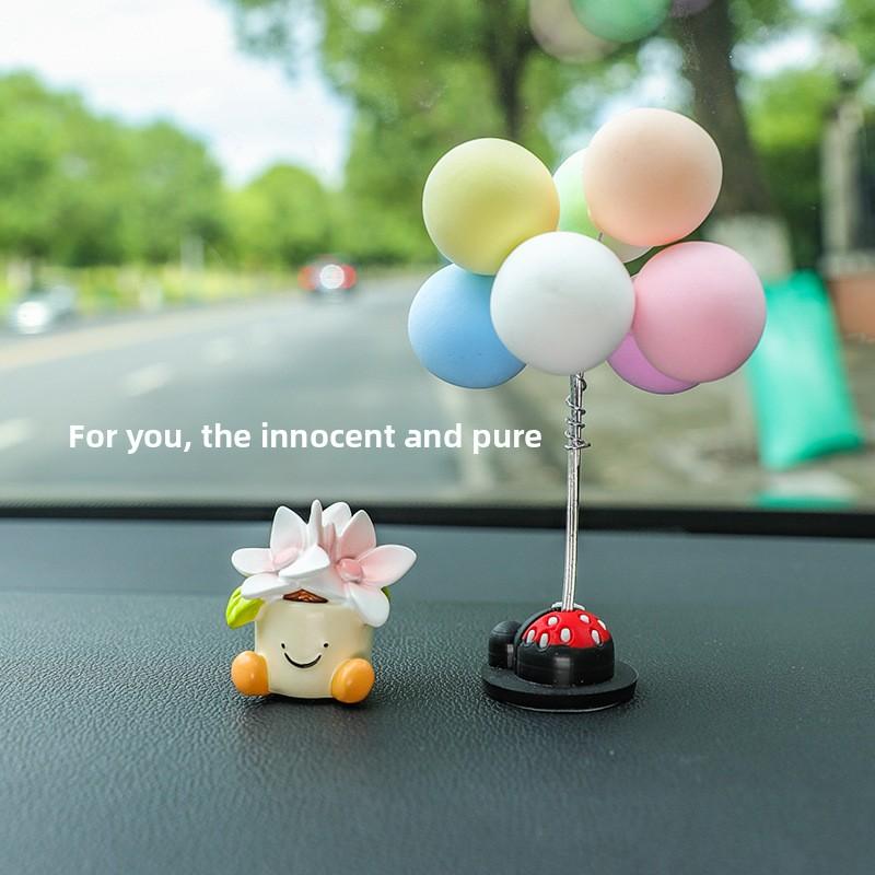 Cute Car Accessories, Decorative Pieces, Potted Flowers, Car Mini Ornaments, Compact Center Console Decorations, with A Sense of Sophistication.