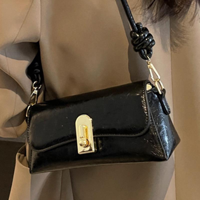 Jesień i zima nowy prosty damski worek na ramię niszowy wysoka wartość moda torebka pod pachę mała kwadratowa torebka casualowa listonoszka