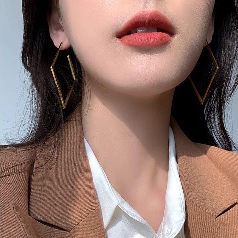 And American Style Square Exaggerated Earrings for Women, 2026 New Popular Model, Light Luxury High-End Design, Pure Silver Earrings, Ear Studs