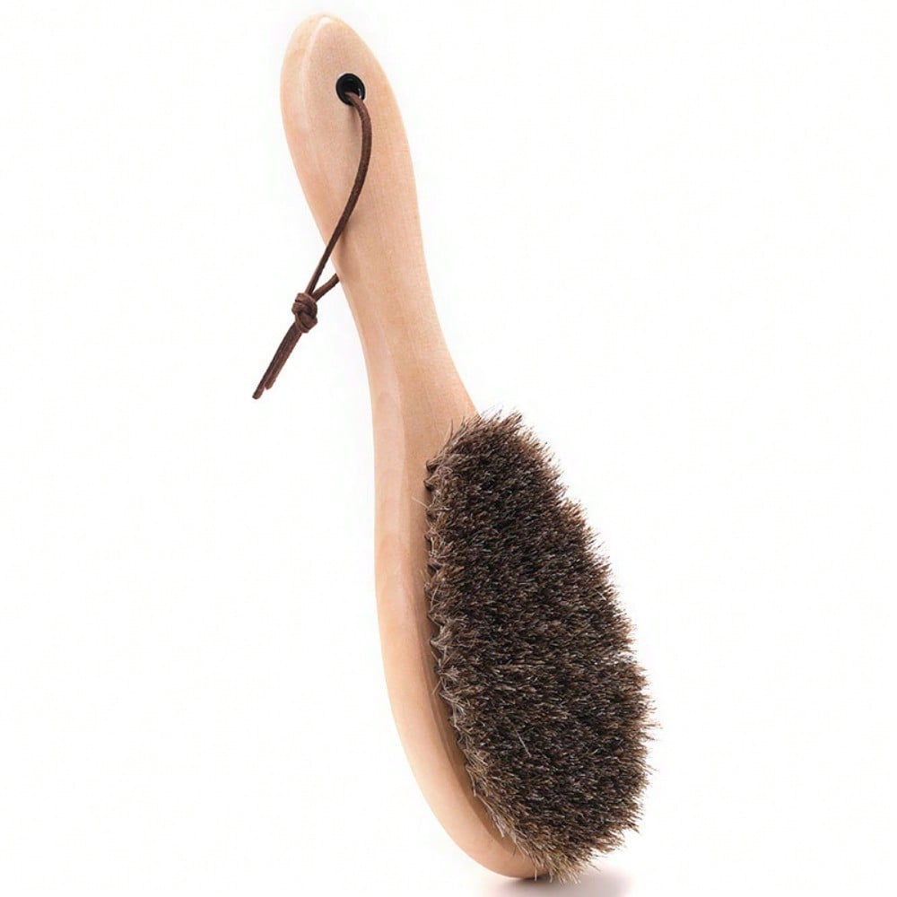 Horse hair shoes brushes, shoe cleaning products, shoe brushes with handles, dust removal and shoe care products