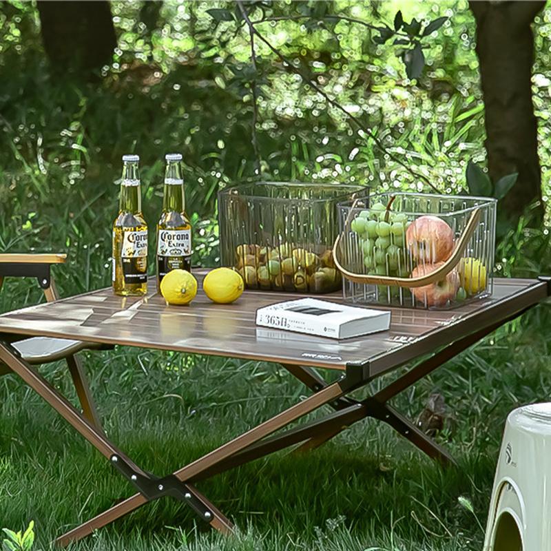 Lightweight Transparent Carry Basket Stylish Plastic Storage Bin With Wooden Handle For Kitchen Bathroom And Outdoor Activities