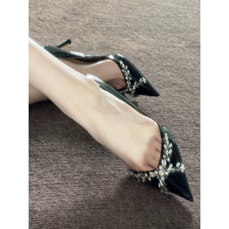 

Новые нюдовые туфли на высоком каблуке с острым носком, стразами, на тонком каблуке, темпераментные, сексуальные, с открытым вырезом, не утомляющие ноги, туфли-лодочки для женщин в стиле королевской сестры 39