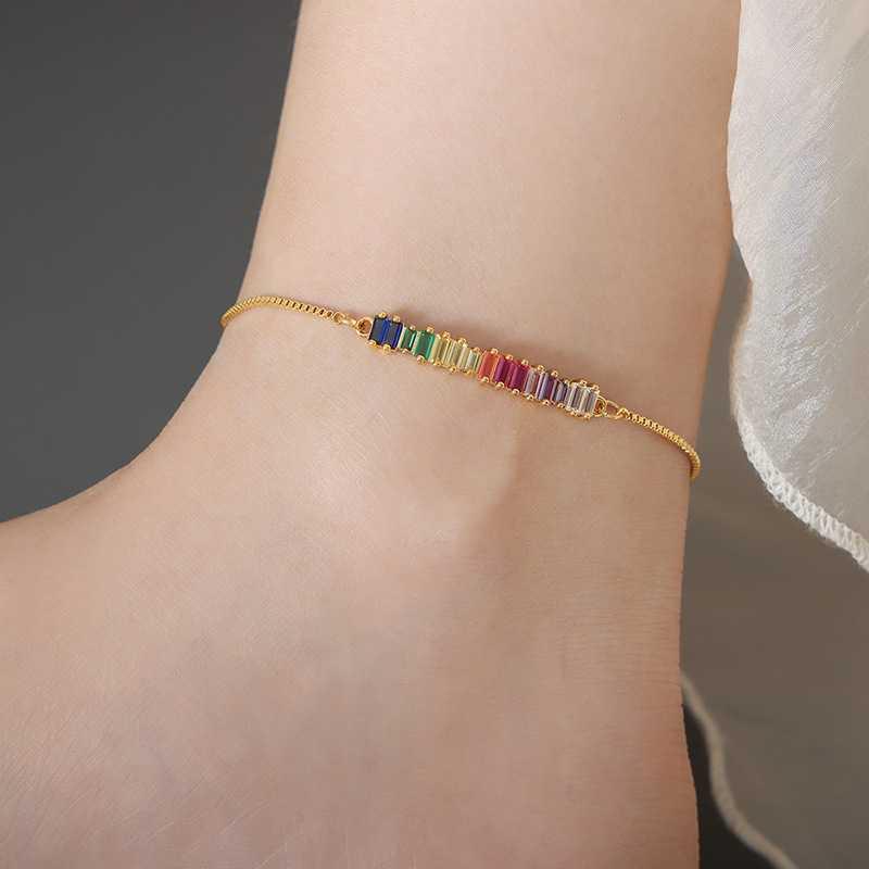 Bracciale Regolabile in Oro Vero Galvanizzato con Zir*****val Diamond, Lusso Leggero, Bracciale alla Moda di Alta Gamma, Gioiello Versatile per il Pendolarismo