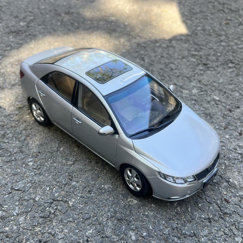 AAAGS1 1:18 Original Scale Model,KIA Forte 2009,Paint with Defect,Diecast Model for Collection and Display
