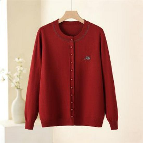 

2026 Spring Knit Top for Moms: Stylish, Lightweight Base Layer for Middle-Aged Women, Elegant Top for 50+. XXL червоний