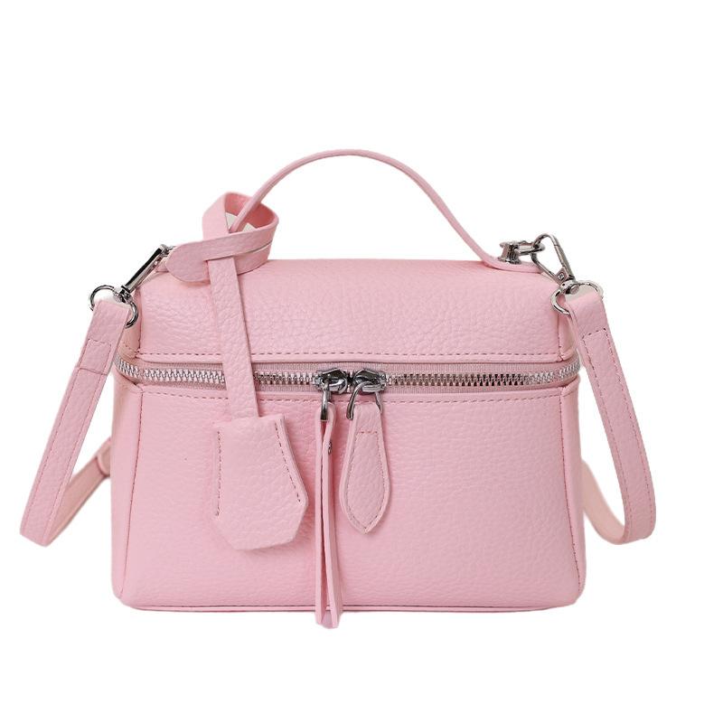 Small-scale Bag with A Slanted Shoulder Strap, Exquisite Korean-style Handbag with A Small Square Shape.