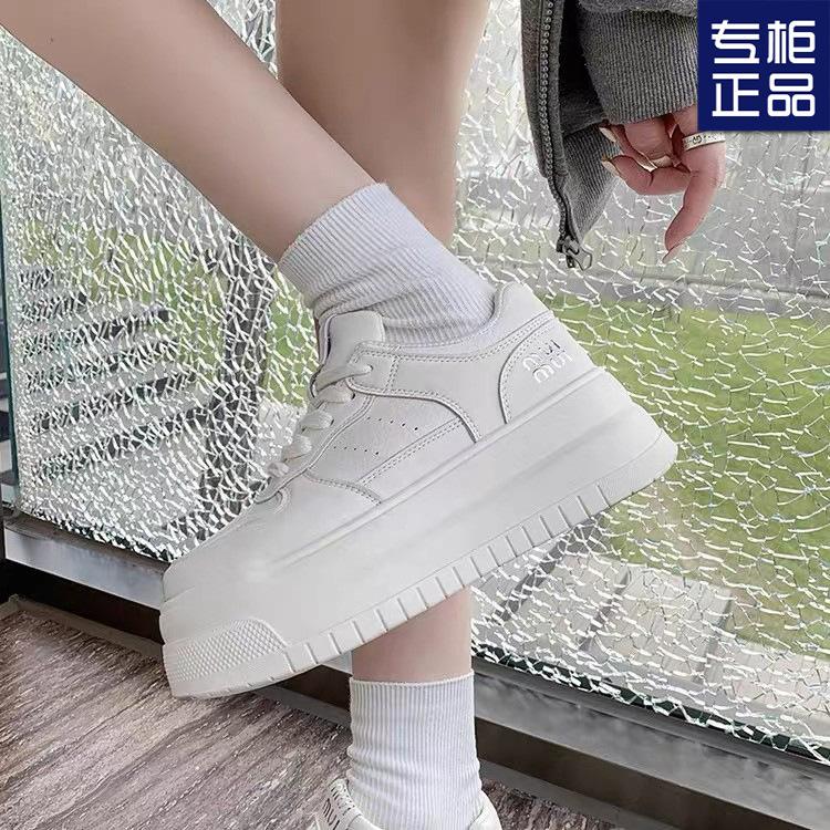 

Foreign trade platform white shoes women s heightening soft baseplate shoes 2025 spring new versatile lightweight casual sports shoes 40