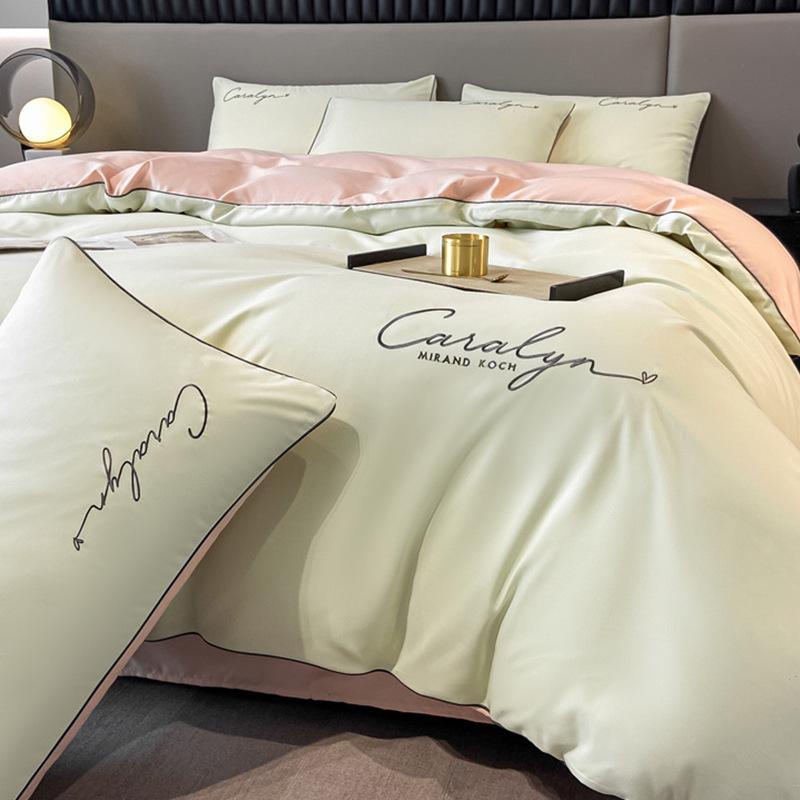 

Легкий Розкішний Фланелевий Постільний Комплект - Включає Простирадло, Підковдру та Наволочку для Студентського Гуртожитку 1.8m Bed Four-Piece Sheet Set - 200x230 Quilt