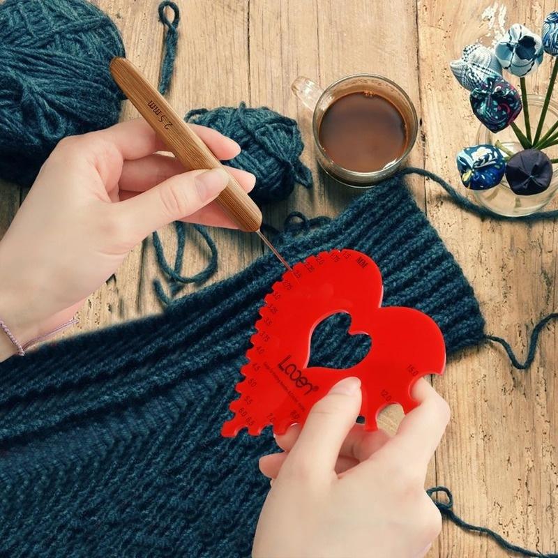 Háčkovací jehlice Velikost ABS Tvar srdce Lásky Měřicí pravítko Šicí doplňky Nástroje