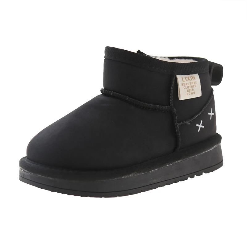 

2024 Детские плюшевые туфли для девочек, зимние новые модные корейские ботинки с мягкой подошвой, сохраняющие тепло, универсальные, шикарные, нескользящие 21 чёрный