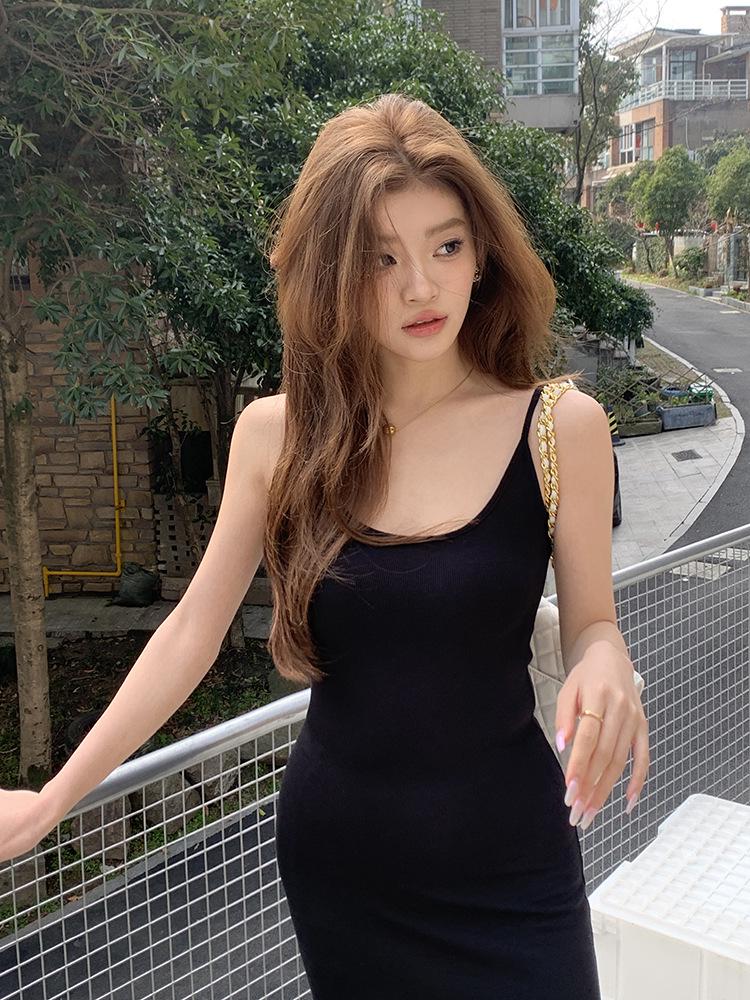 Spring/Summer 2026 French Style Slim Bodycon Spaghetti Strap Long Dress