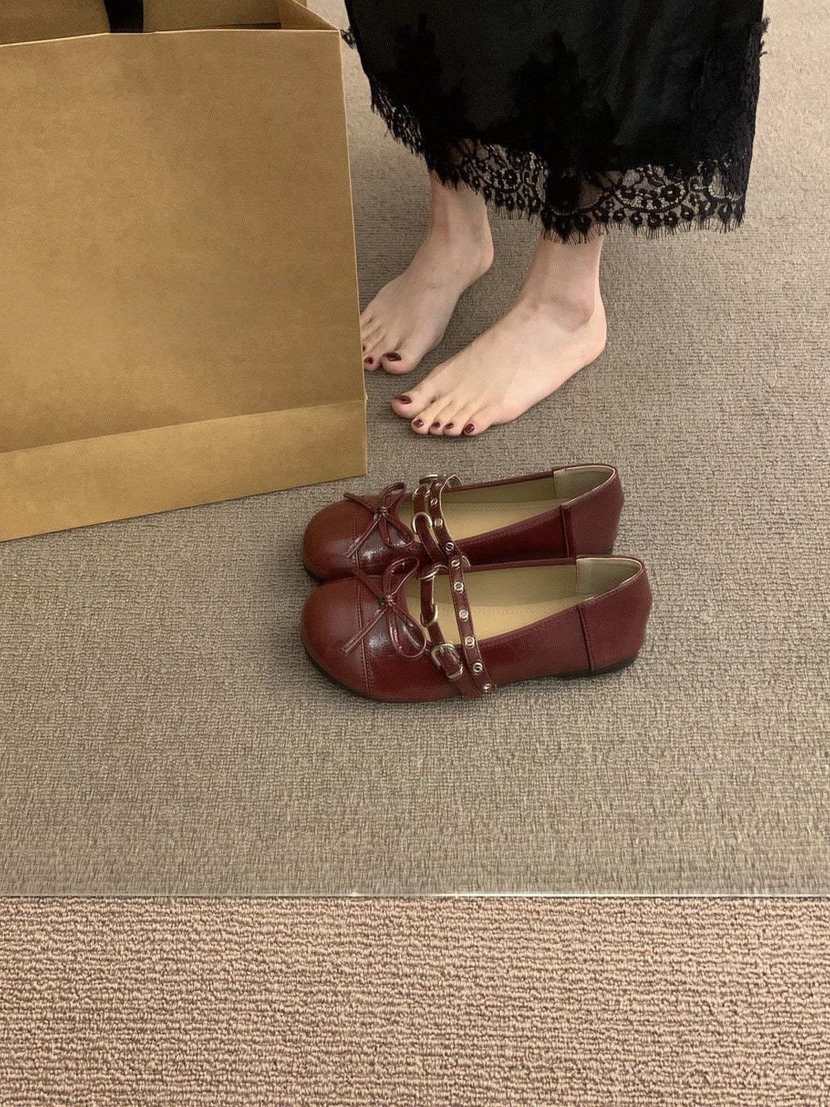 

First encounter season retro Mary Jane shoes women s 2026 red suede bow one-word buckle with inner increase 40 червоний