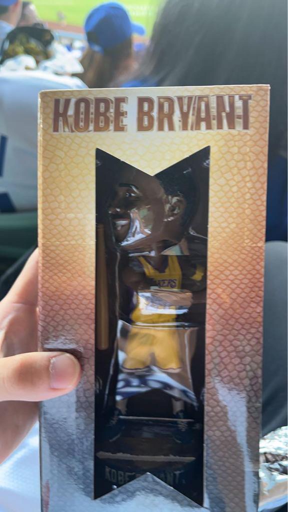 [USED] Kobe Bryant limited edition figure