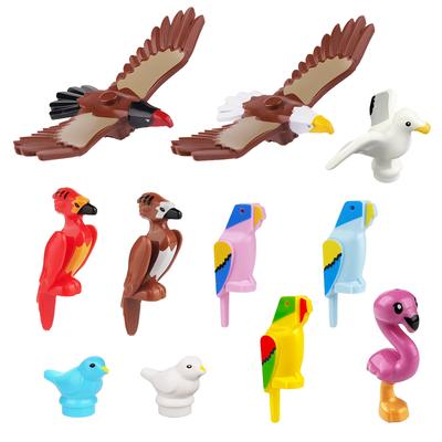 Mattoncini animali uccelli volanti aquila gabbiano fenicottero avvoltoio passero pappagallo parrocchetto falco fauna selvatica giungla bambola modello 5 pezzi
