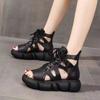 Coole High-Top-Stiefel Damen hohl atmungsaktiv 2025 neu Sommer dicksohlige rutschfeste Peeptoes-Stiefel Tasche und Retro-Römersandalen