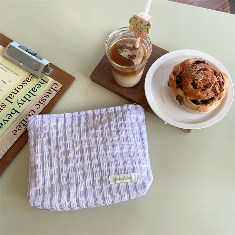 Summer Fresh Plaid Portable Cosmetic and Stationery Bag