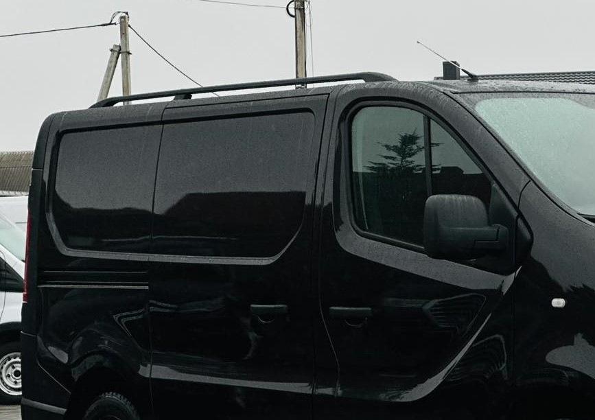 

Roof rails black Short base, plastic legs for Nissan NV300/Primastar 2016-