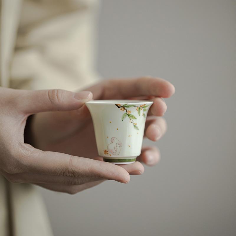 Chinese Handmade Ceramic Teacup Exquisite Hand-painted Flowers Tea Bowl Meditation Cup Porcelain Tea Set Master Cup