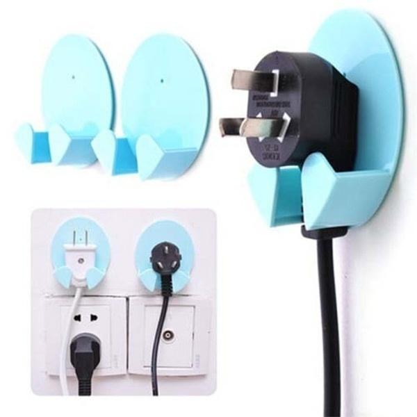 2pcs/Pack Random Color Home Office Wall Adhesive Plastic Power Plug Socket Holder Hanger Wall Storag LS