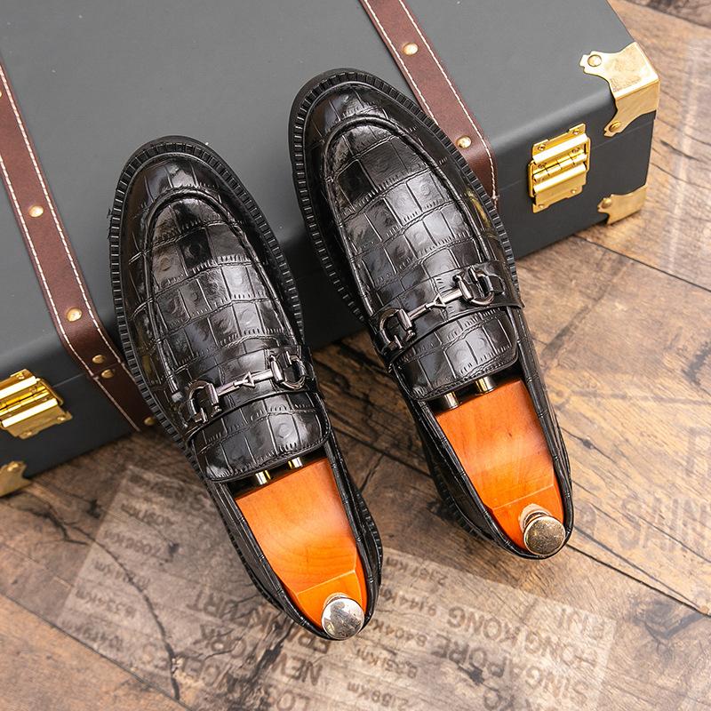 New platform men's leather shoes, men's British style business dress, foot cover and one pedal, casual youth small leather shoes
