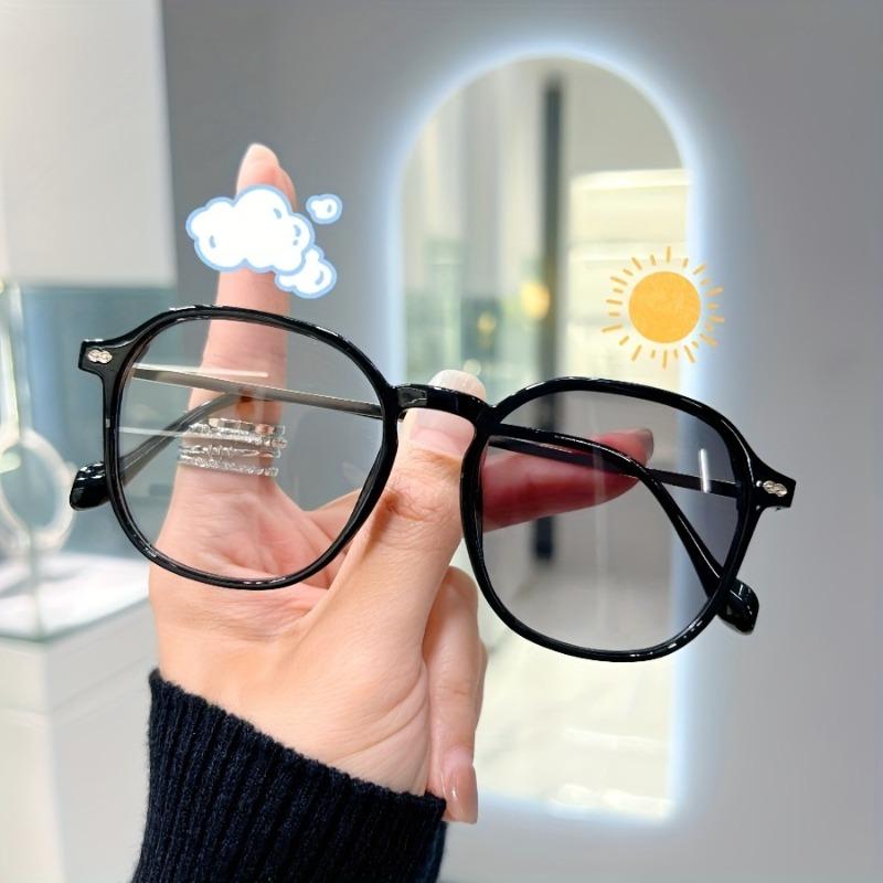 Women'S Fashion Glasses with Gradient Gray Lenses Stylish Oval Frame Comfortable for Daily Wear Perfect for Sunlight Protection