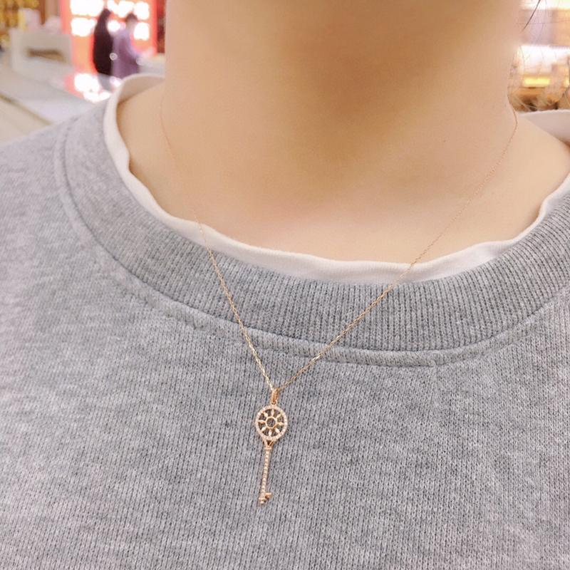 Creative Key Shape Necklace for Women Jewelry Silver Plated Zircon Sweater Chain Necklace Collars Birthday Gift Party Jewelry
