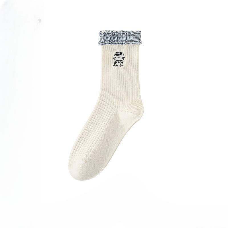 Female Autumn and Winter Cartoon Embroidery Lace Breathable Wicker Tube Stack Socks