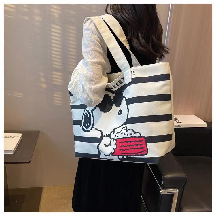 Snoopy Korean-Style Canvas Tote Bag, Large Capacity, Casual Summer Design, Versatile Single Shoulder Bag for Women