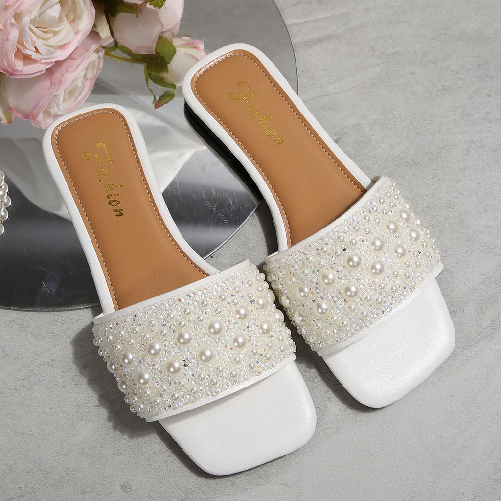 [Foreign Trade] European Station Fashion Outer Sandals New Pearl Rhinestone Flat Bottom One-character Cool Slippers Women