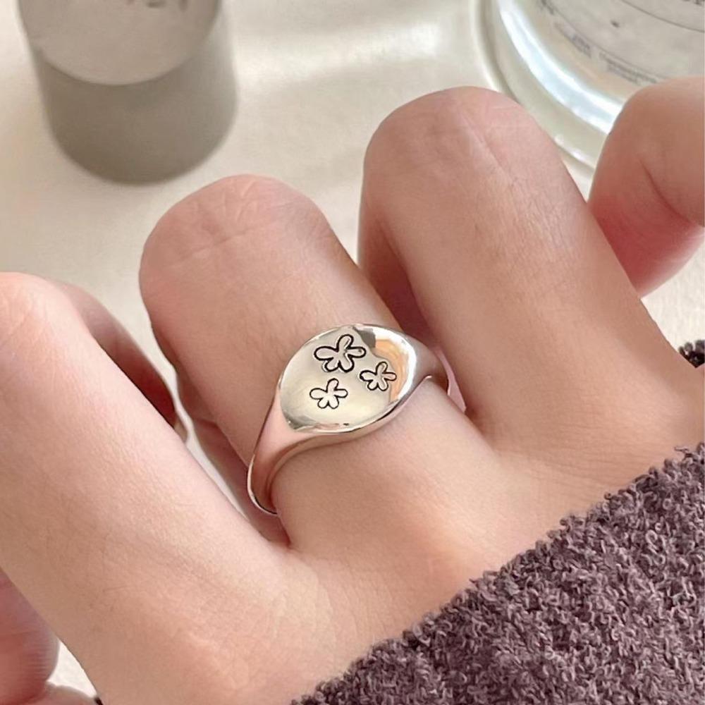 

Simple Retro Geometry Small Flower Graffiti Pattern Adjustable Opening Rings for Women Personality Stainless Steel Jewelry Gifts resizable