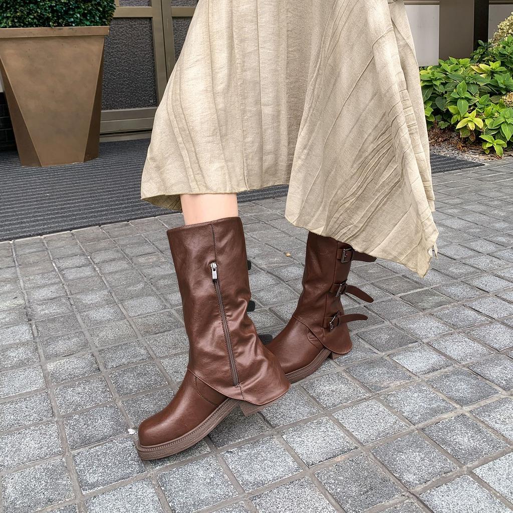 Martin boots women's retro brown round head pleated belt buckle locomotive boots 2025 new versatile thick-soled thick-heeled short boots