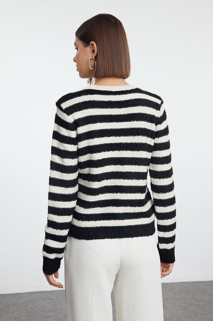 Women's Fashion Stylish Sweater Black Soft Textured Crew Neck Knitwear Sweater