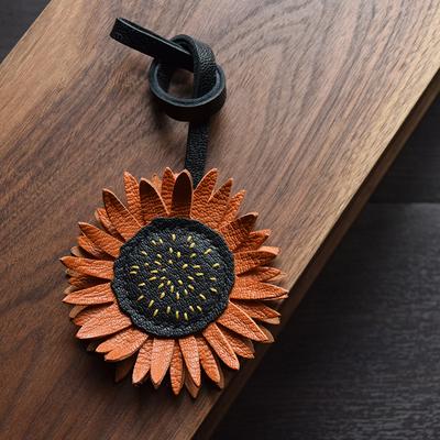 Colgante original de girasol de cuero hecho a mano para llave de coche de diseñador llavero de regalo personalizado de nicho