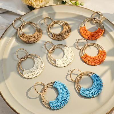 Vintage Boho Styl Ręcznie Robione Kolczyki z Rotangu z Geometrycznym Wzorem Wycinanego Koła na Wakacje na Plaży