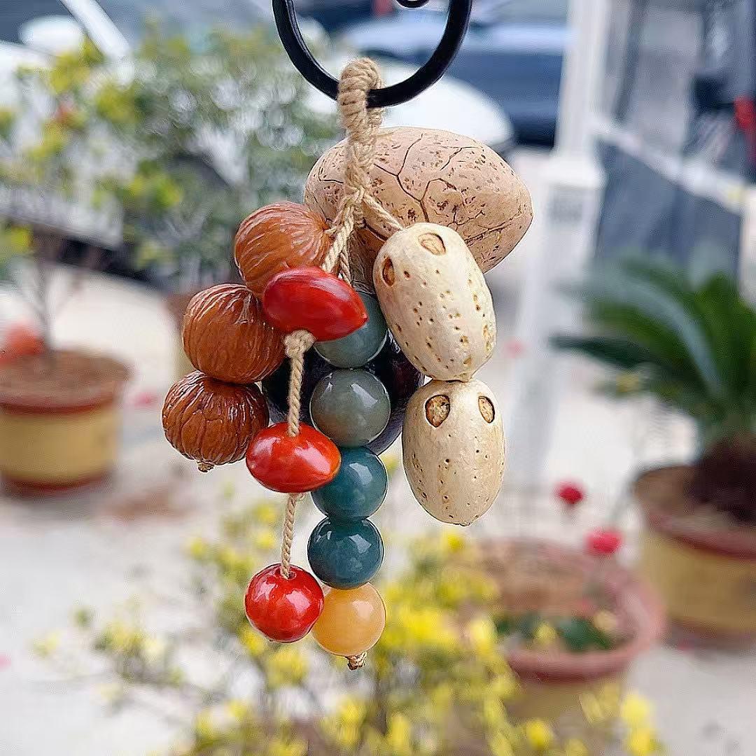 

Bodhi Seed Healing Pendant Keychain: Enhance Fortune, Peace, and Joy