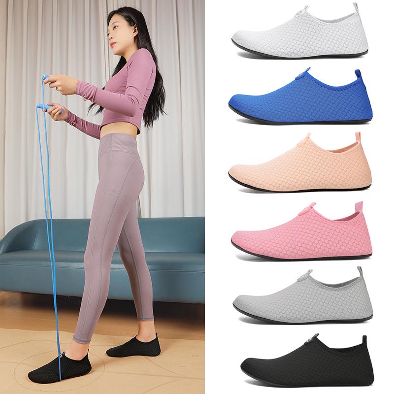 Unisex Quick-Dry Snorkeling & Yoga Shoes: Anti-Slip, Thin-Soled Beach & Diving Socks for Swimming & Wading