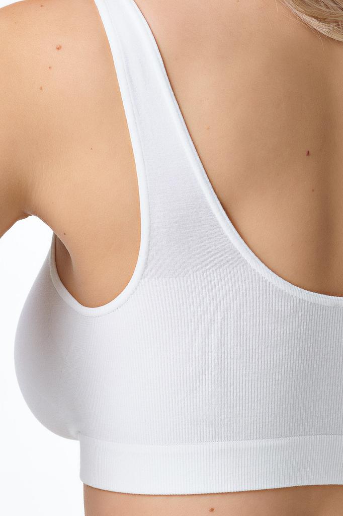 Soft Women's Bra Without Wires and with Smooth Cups In White Soft Women's Bra Without Wires and with Smooth Cups In White