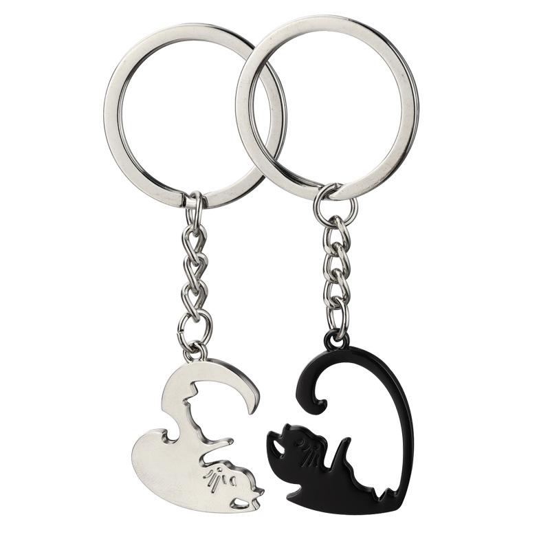 Heart-Shaped Couple Keychains: Cute Animal Design, Perfect Anniversary Gift