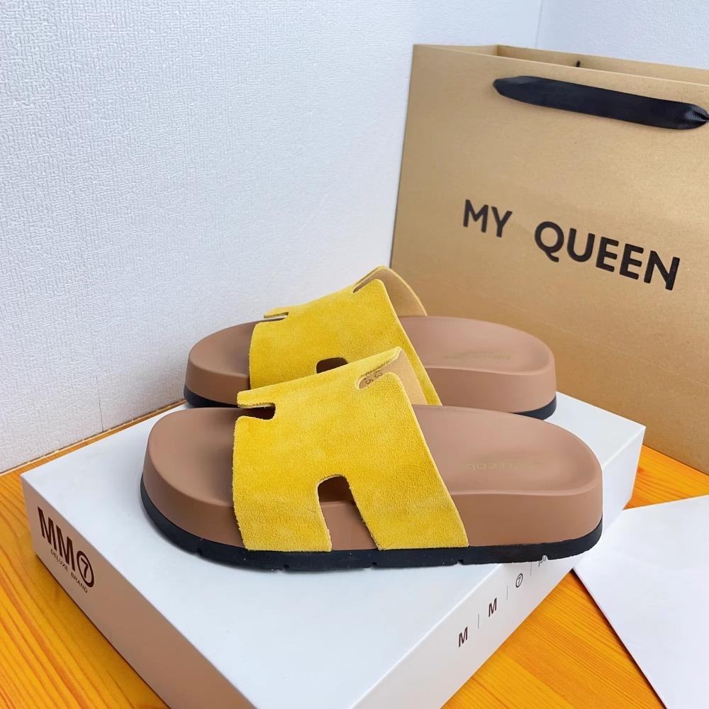 

H version of slippers women s summer wear 2025 new versatile flat bottom word Internet celebrity soft bottom beautiful beach cool slippers 35