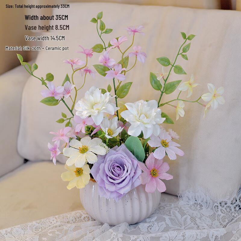 Kunstblumen- & Keramikvasen-Dekoration