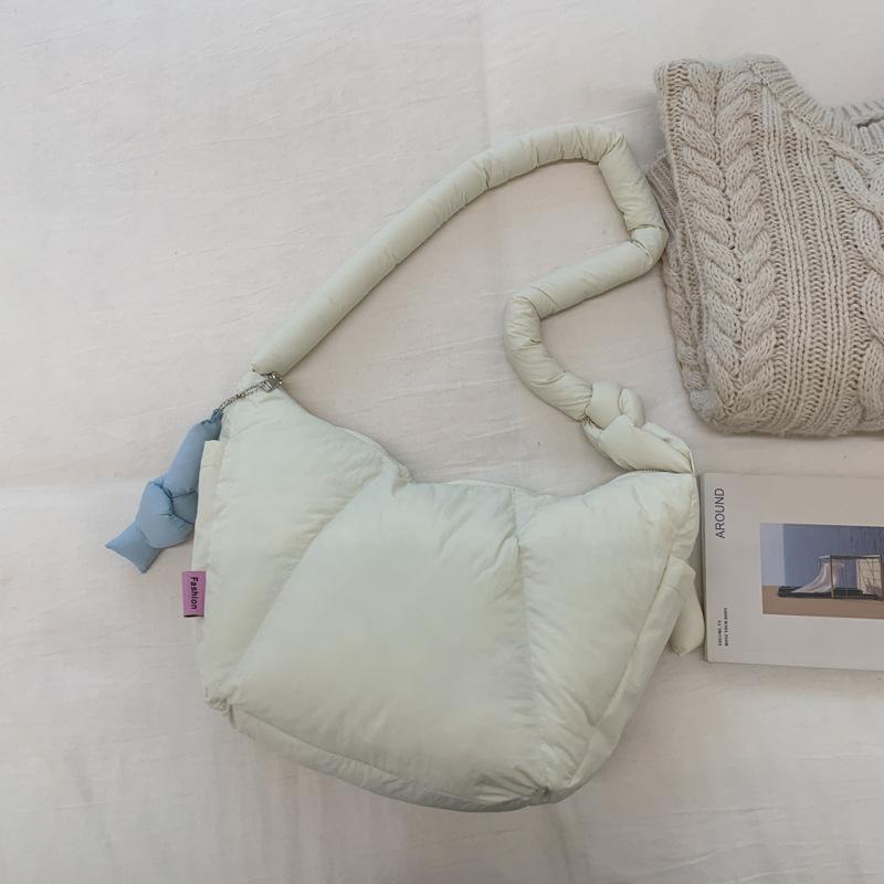 Simple casual portable dumpling bag women's bag 2025 winter new high-value large-capacity foreign-style shoulder bag women