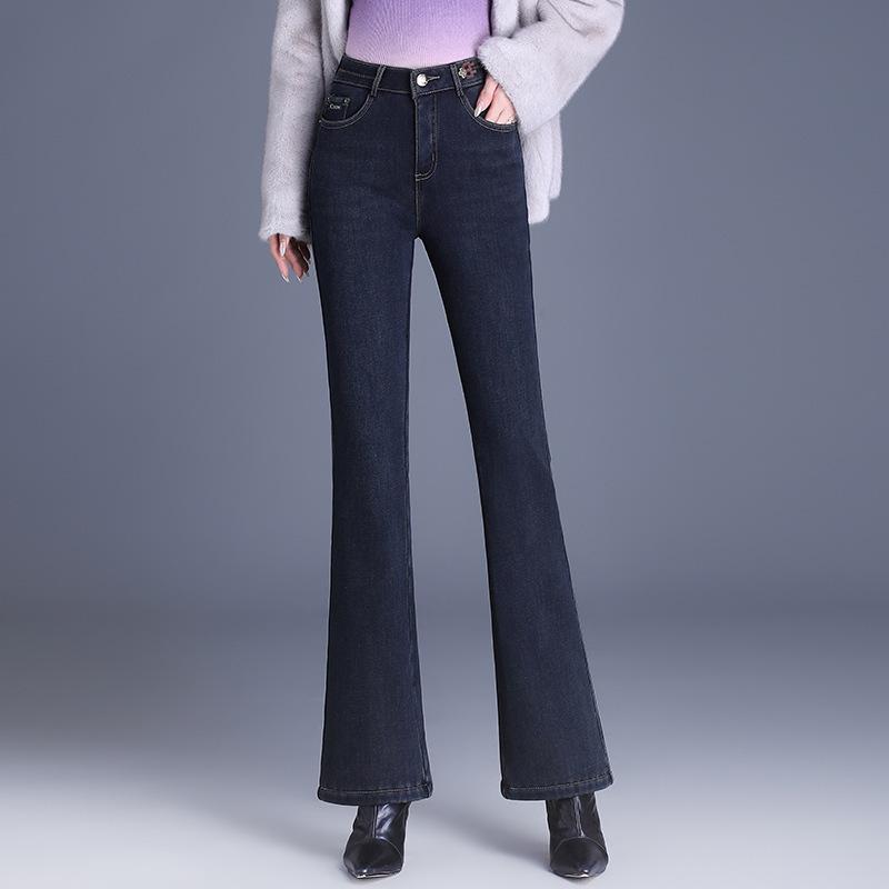 

Женские облегающие вельветовые расклешенные джинсы с высокой посадкой - Коллекция Зима 2024 27 синий