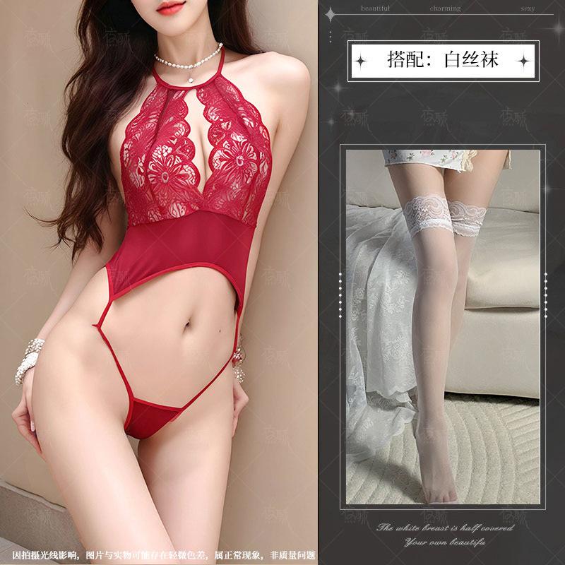 Sexy underwear, sexy pajamas, small breasts, shame onesie, female seduction, no transparent passion clothes on the bed