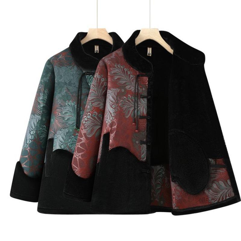 Old lady winter woolen coat grandma fur integrated top old man Tang suit velvet clothes