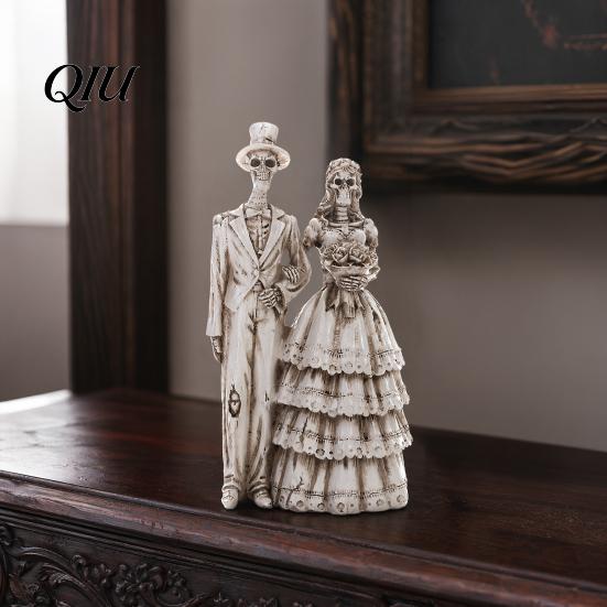 Unique Halloween Skeleton Art Bride and Groom Figurine, Resin Couples Skull Realistic Texture Decor Ornaments, Wedding Couple Statue for