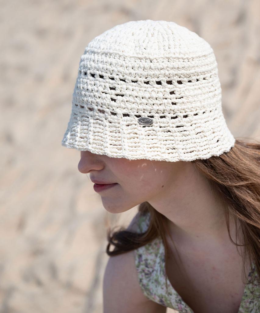 Seullouseulloulli Cappello a Secchiello Corto Fatto a Mano all'Uncinetto Lily _ Crema