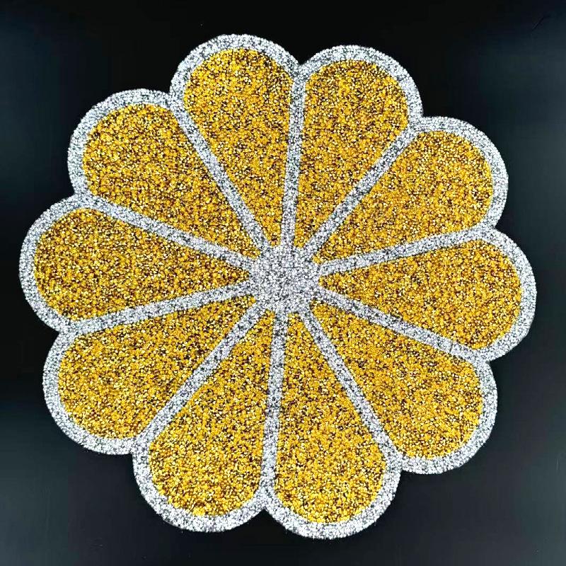 Tappetino da Tavola Fiore di Strass di Lusso - Design Rotondo in Cristallo Europeo e Americano