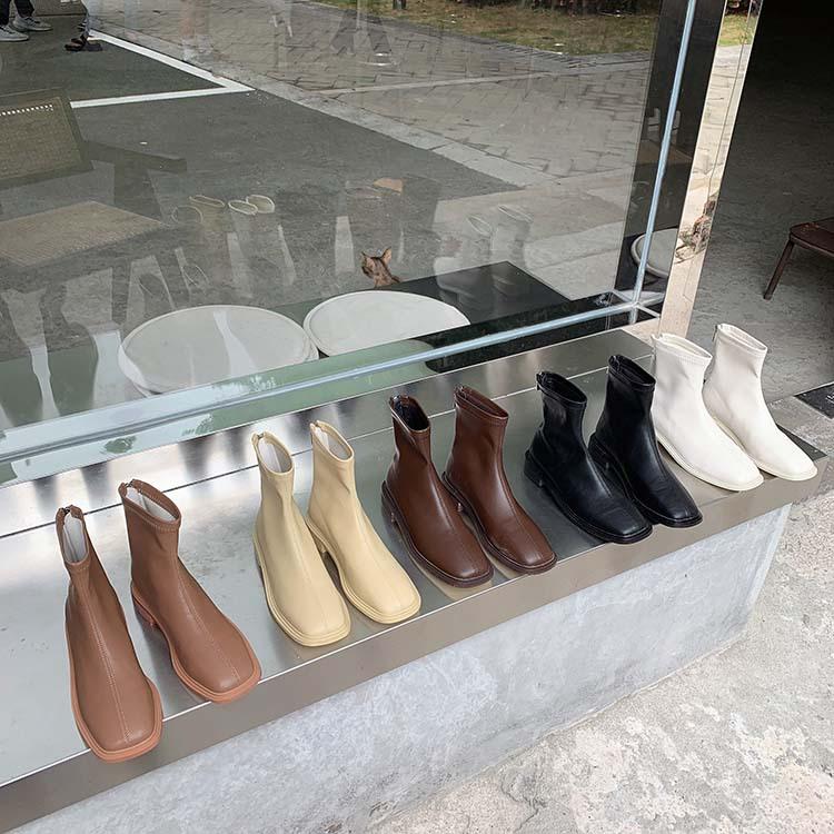 

Skinny boots women s shoes autumn and winter single boots soft leather autumn white flat-bottomed fried street small short boots 35 чорний