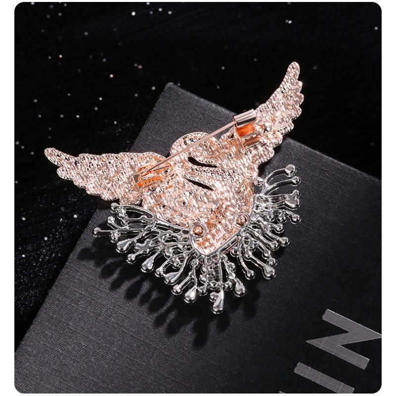 European and American fashion fireworks tail feather swan brooch, women's high-end diamond inlaid bird antique chest flower, dress party accessories