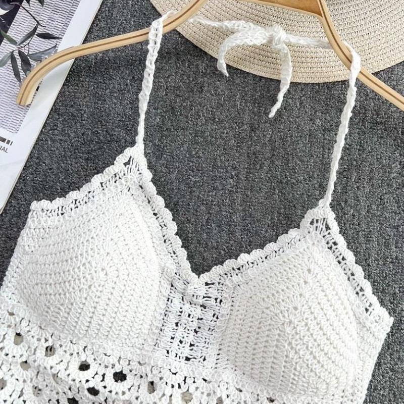 Tassel Crop Tops Retro Wild Hollow Perspective Sexy Spaghetti Strap Tanke Top Women Built In Bra New Back Lace Halter Neck